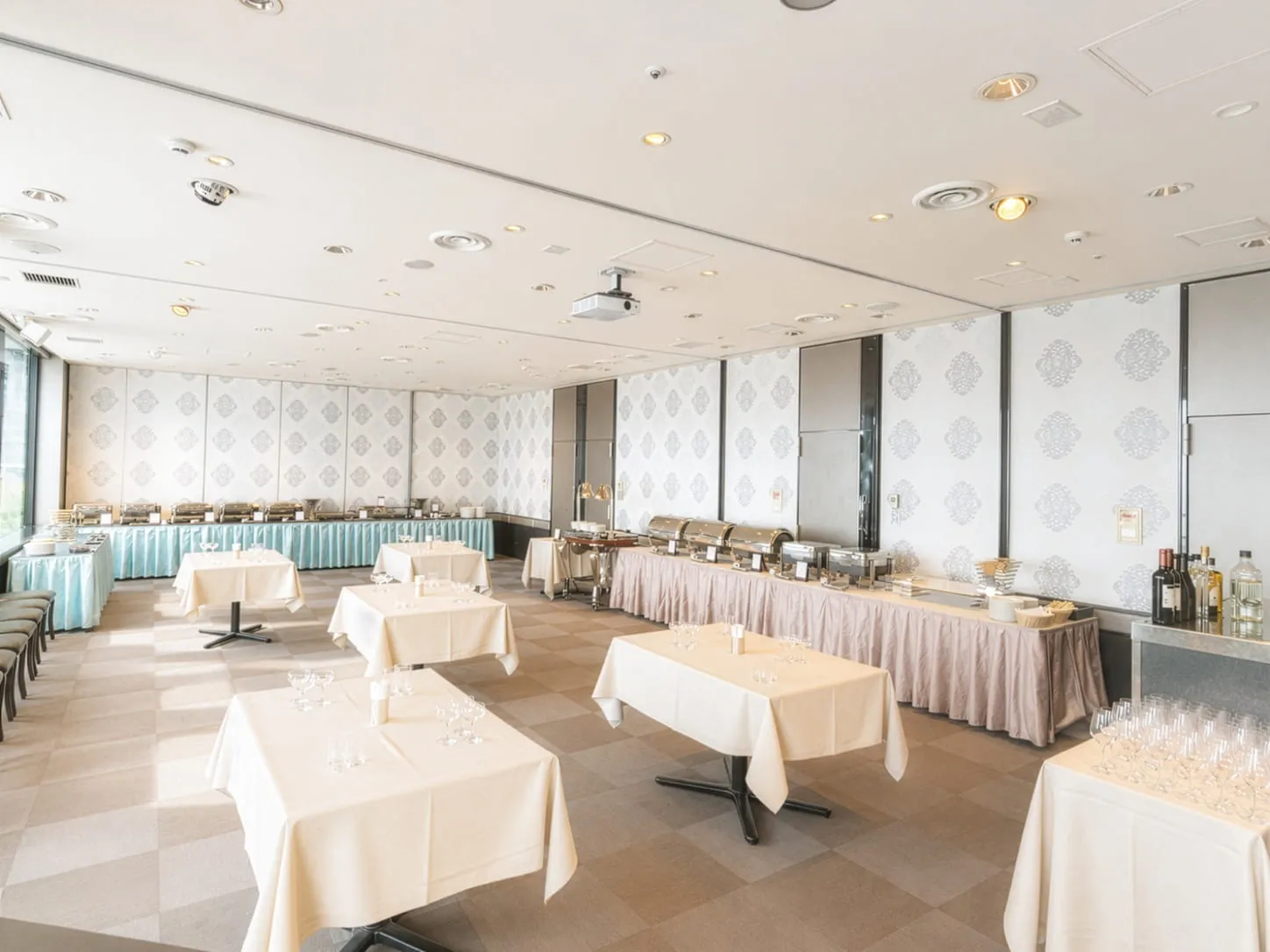 池袋サンシャイン60・58階で楽しむ平日限定ランチ忘年会（立食・6,000円）のイメージ