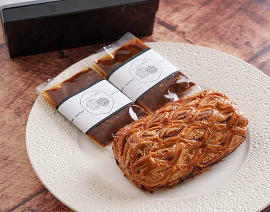 いわてビーフのパイ包み焼き　トリュフソース（冷凍）