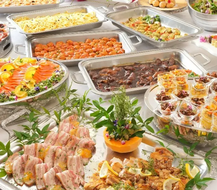 同じ広さで同じレイアウトの2店舗が「洋」と「和」で、全く異なるイメージの画が取れる稀有なお店。